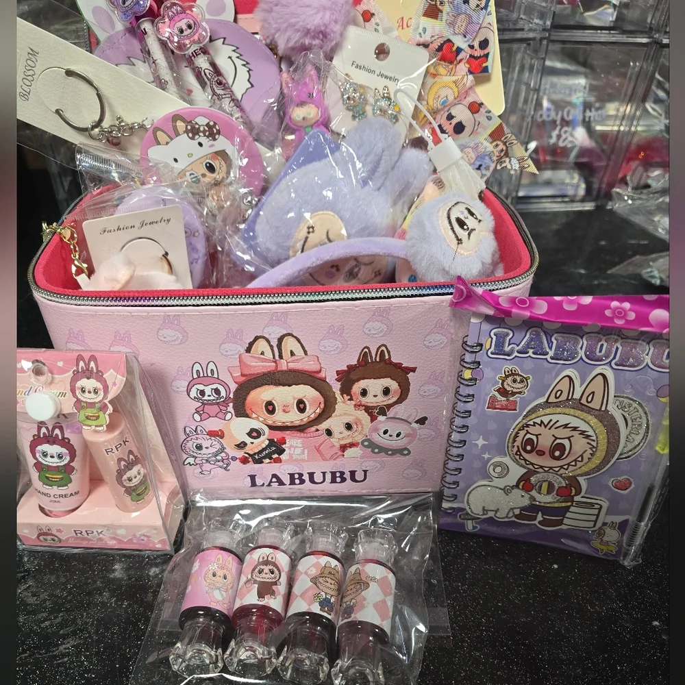 Large Labubu Bundle - Picture 2 of 6